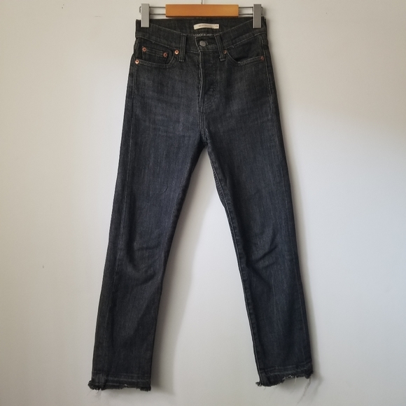 LEVI'S Wedgie Straight Fit Jean Size 24 - Picture 1 of 13
